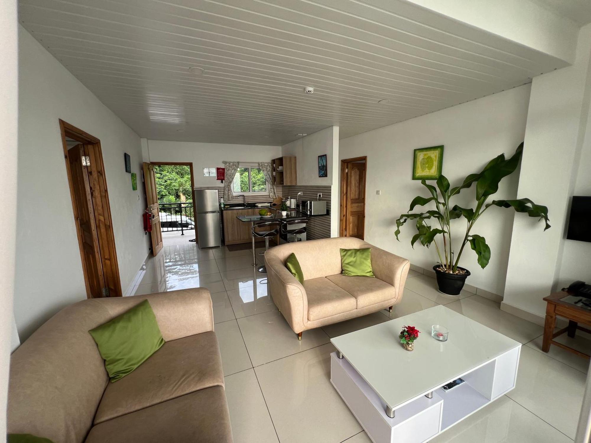Creole Pearl Self-catering *